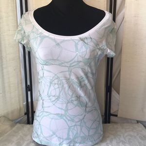 Perfect fit White T with some stretch“Think Tank” shirt lovely neckline /shimmer